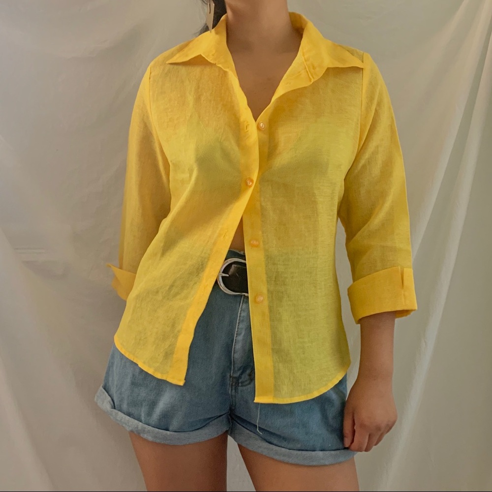✨SHEER YELLOW VINTAGE BLOUSE!!✨